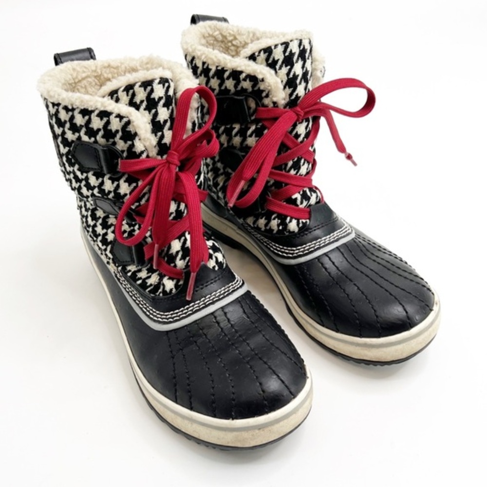 Sorel Black & White Houndstooth Winter Boots with Red Laces